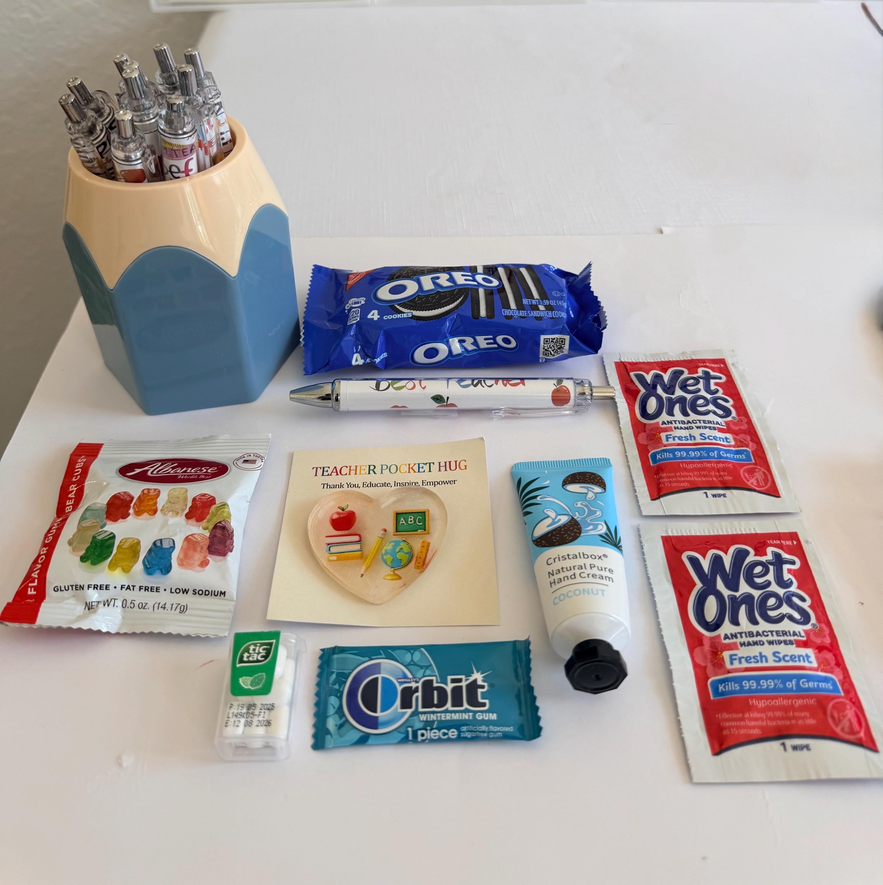 Teacher Gift Bag, First Year Teacher Gift, Classroom Welcome Gift, Teacher Desk Gift, Student Teacher, Teacher Aide Gift, Heart of the Class
